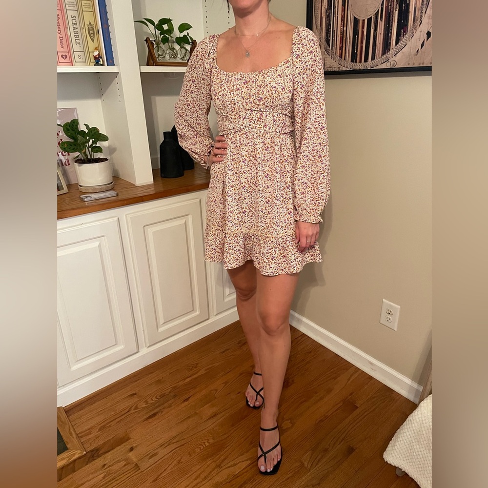Lush M floral balloon long sleeve mini dress